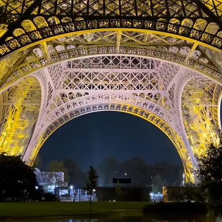With Near Tour Eiffel